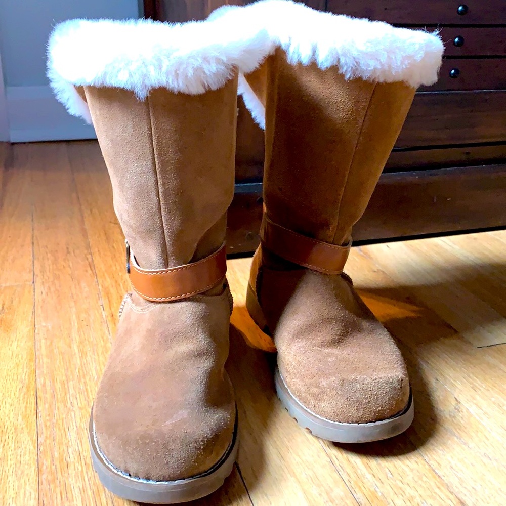 Ugg girls boots